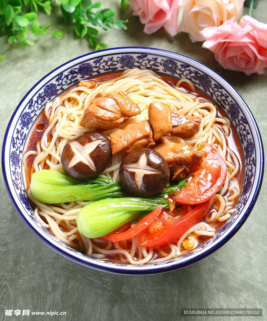 香菇鸡肉面