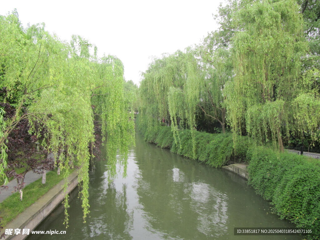 小河