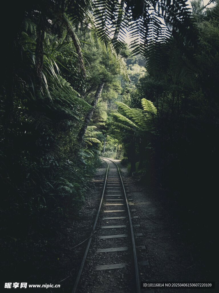 火车轨道