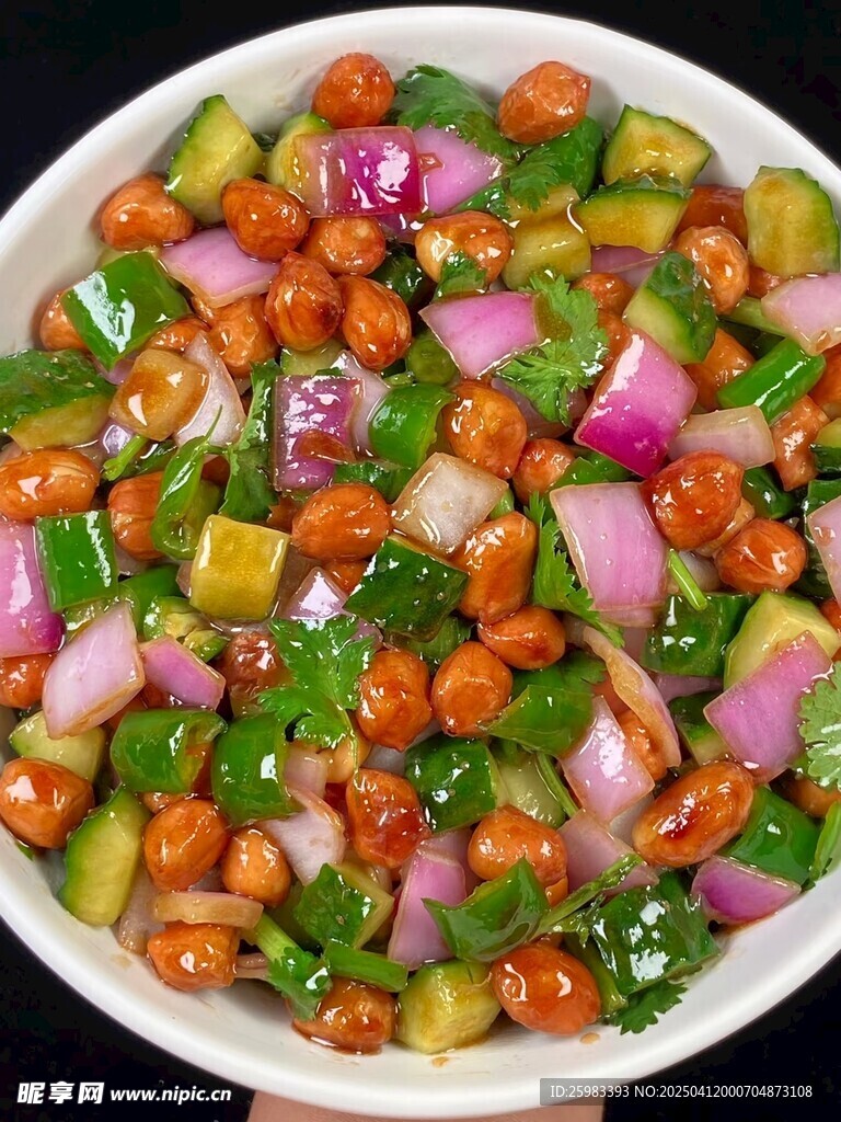 洋葱炒花生米