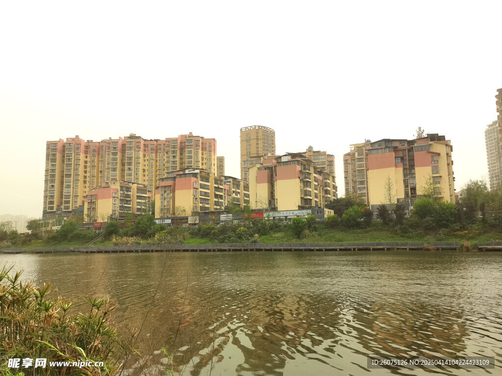 河边建筑