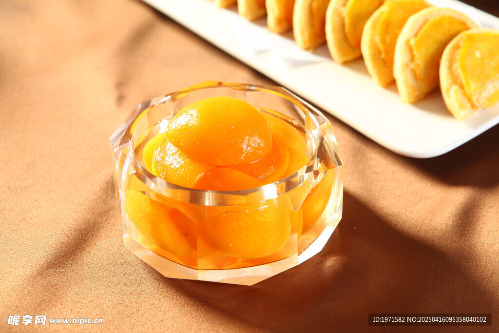 黄桃果肉 黄桃罐头