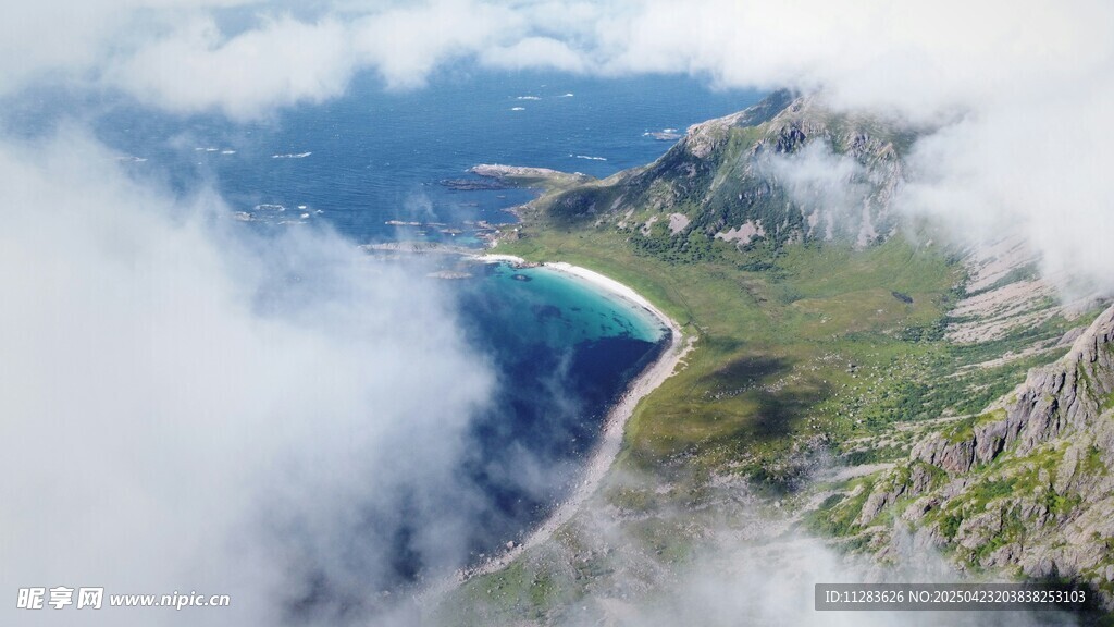 高山云海间