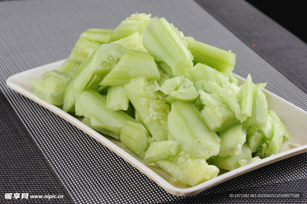 清爽凉拌黄瓜块