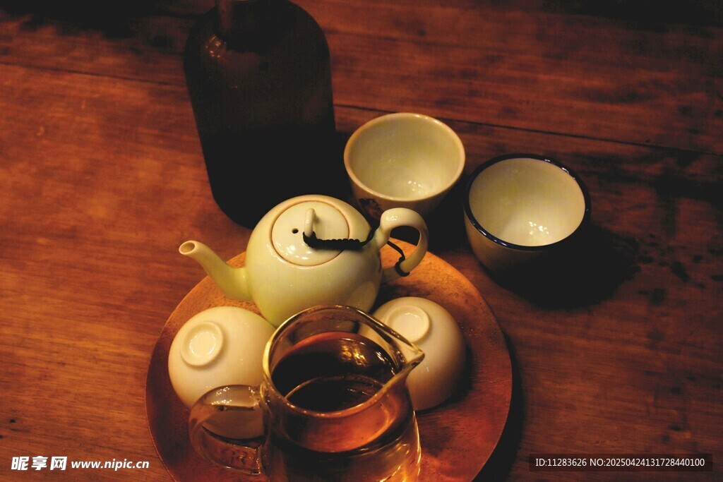 古朴茶具