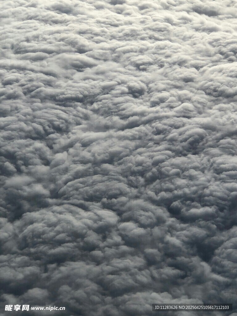 高空俯瞰云层景观