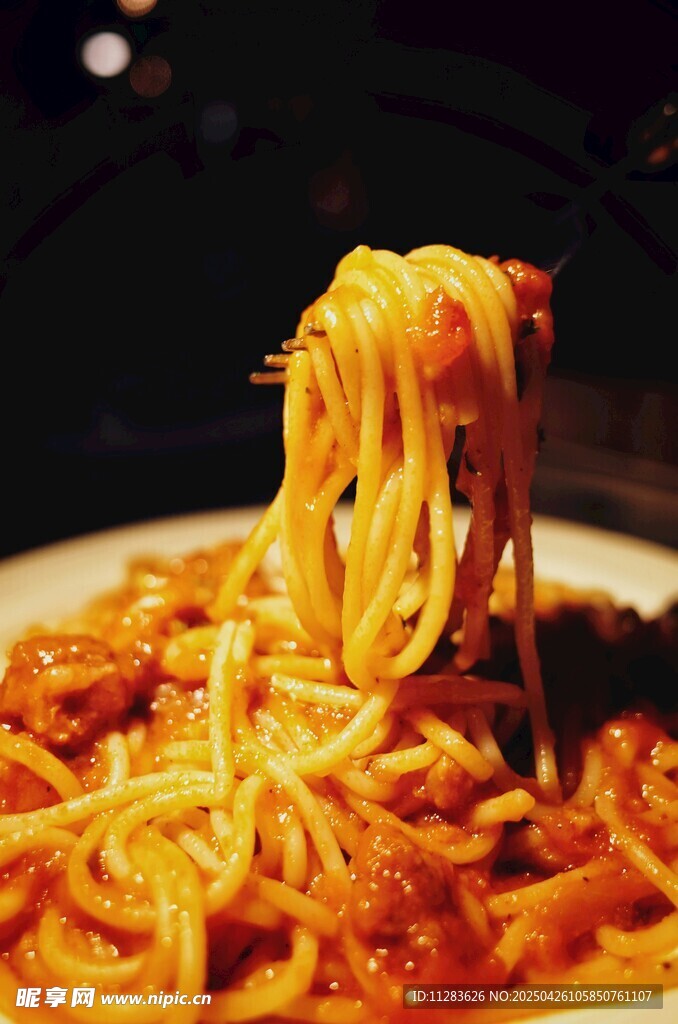 美味意大利肉酱面特写