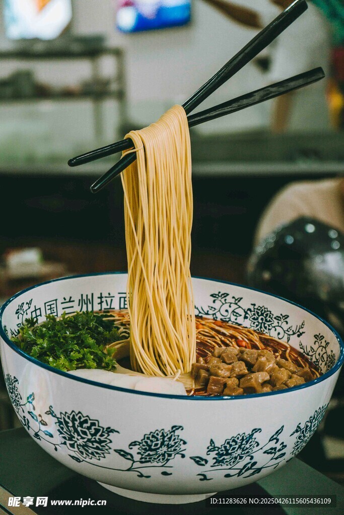 传统美味面条诱人呈现