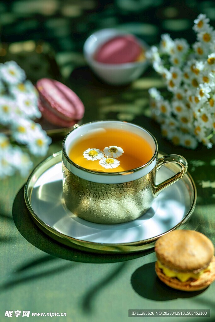 精致茶饮搭配美味马卡龙
