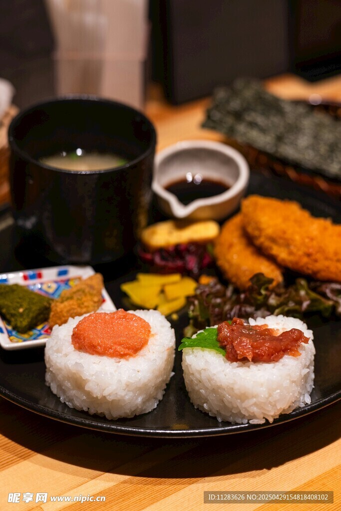 日式美味寿司拼盘