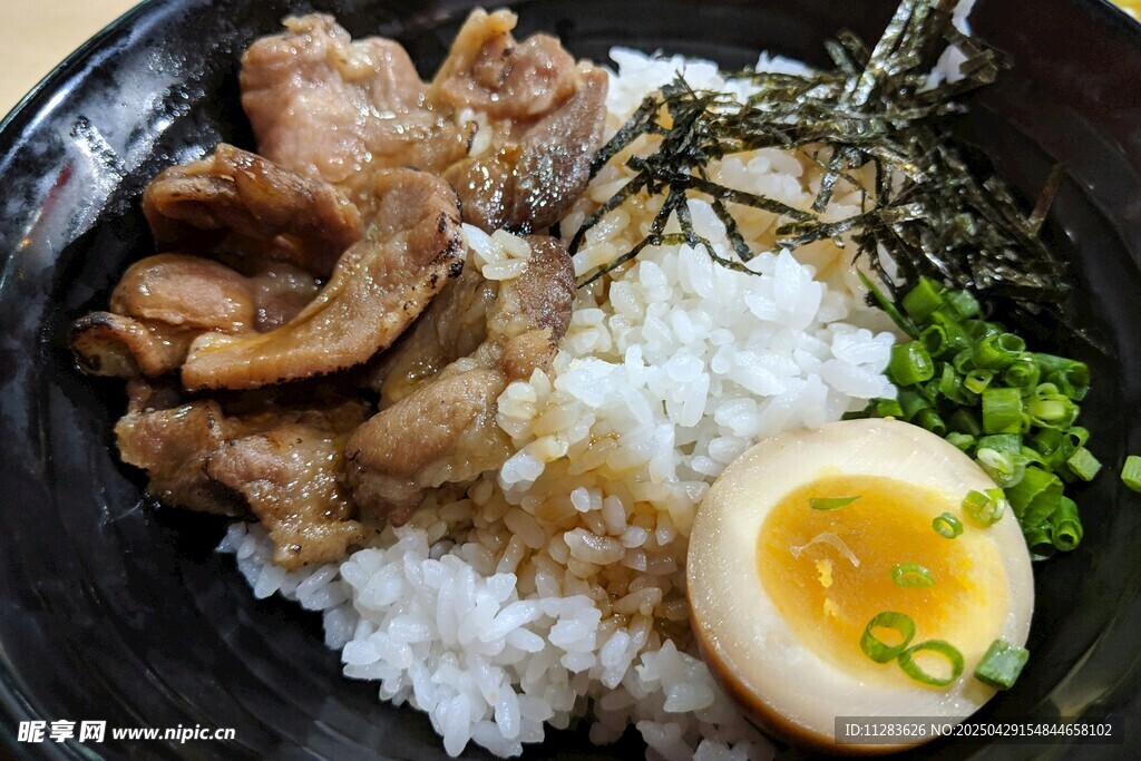 美味日式盖饭套餐
