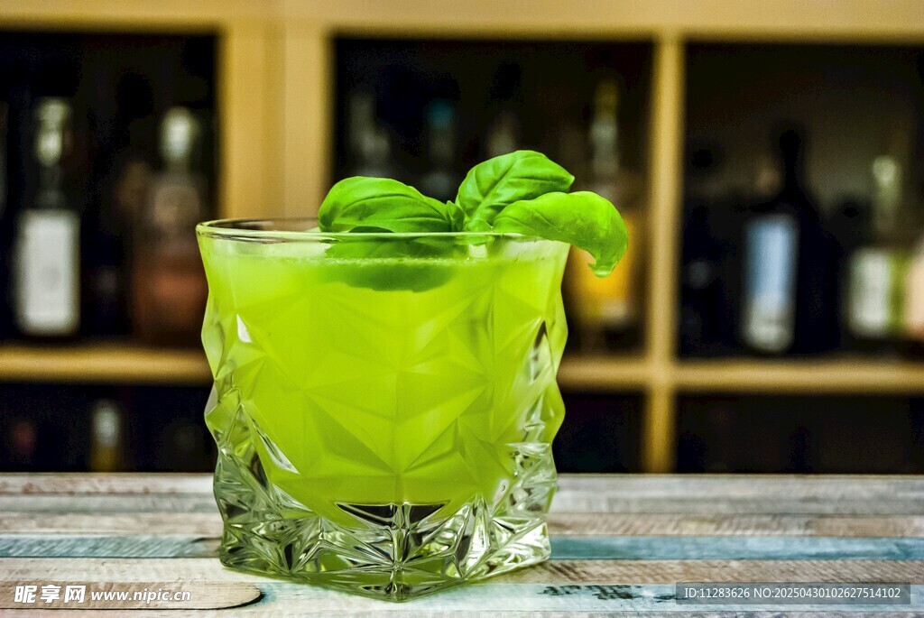 绿色薄荷鸡尾酒