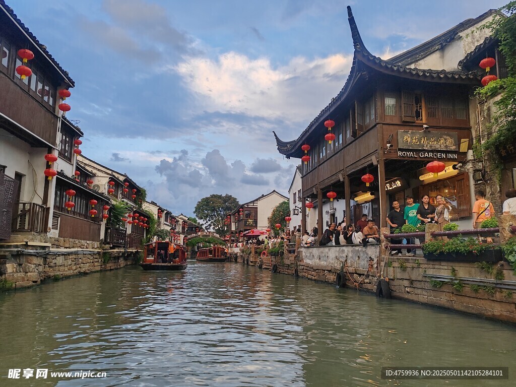 江南水乡古街河畔美景