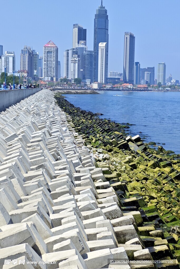 海滨城市防波堤景观