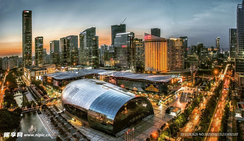 城市中的现代建筑景观