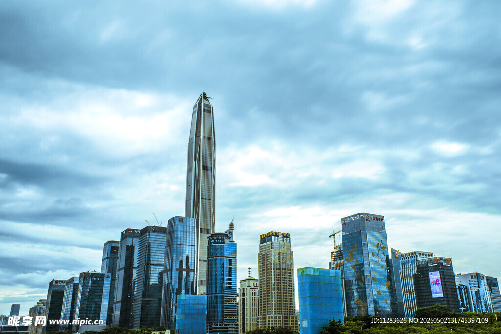 深圳繁华都市天际线景观