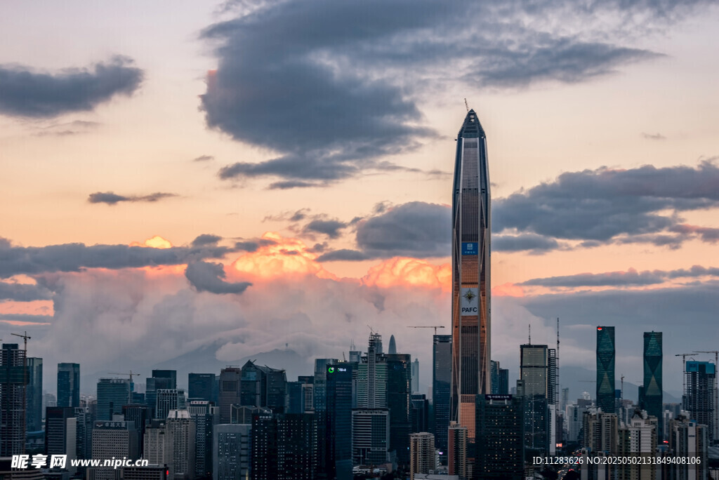 深圳城市天际线日落美景