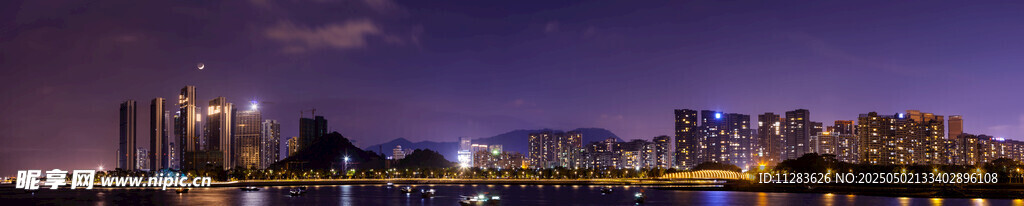 城市夜景璀璨灯火辉煌