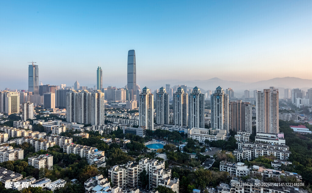 城市天际线俯瞰壮丽景观