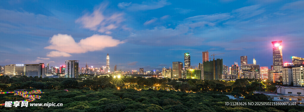城市夜景璀璨灯火辉煌