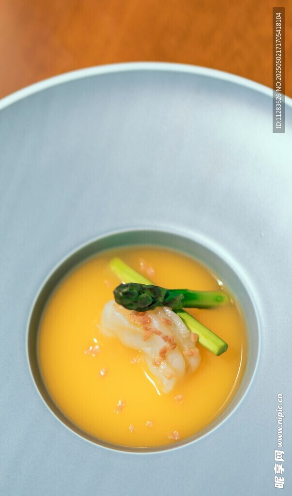 精致海鲜南瓜浓汤料理