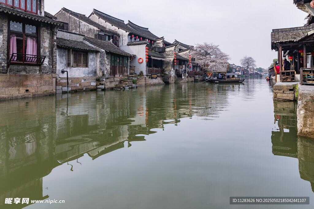 江南水乡古镇河道风景