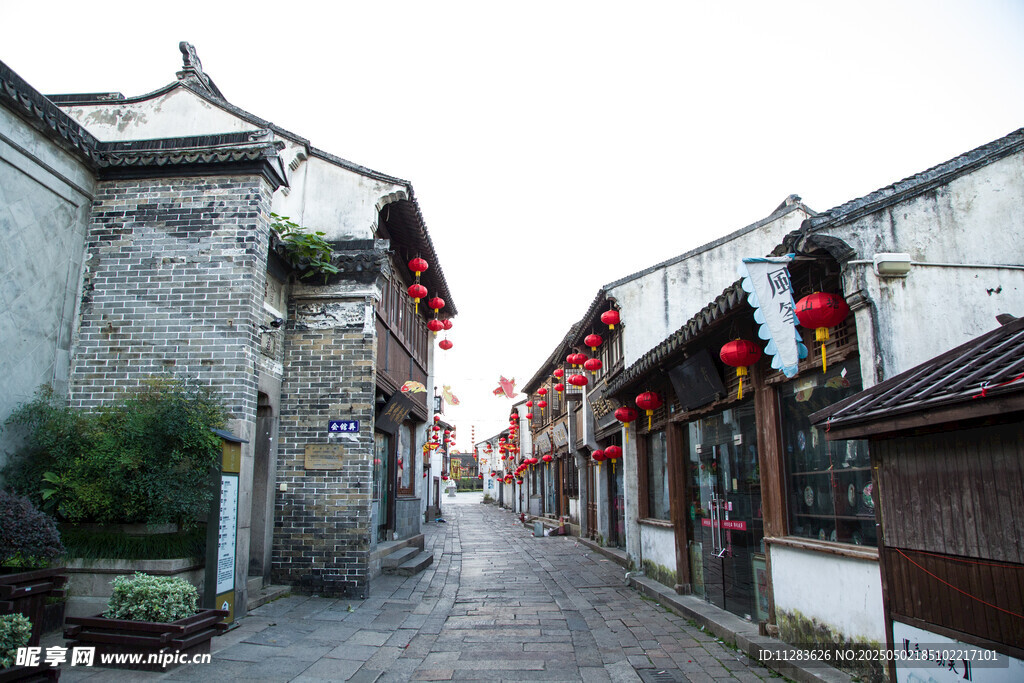 古街风貌 中式建筑韵味浓