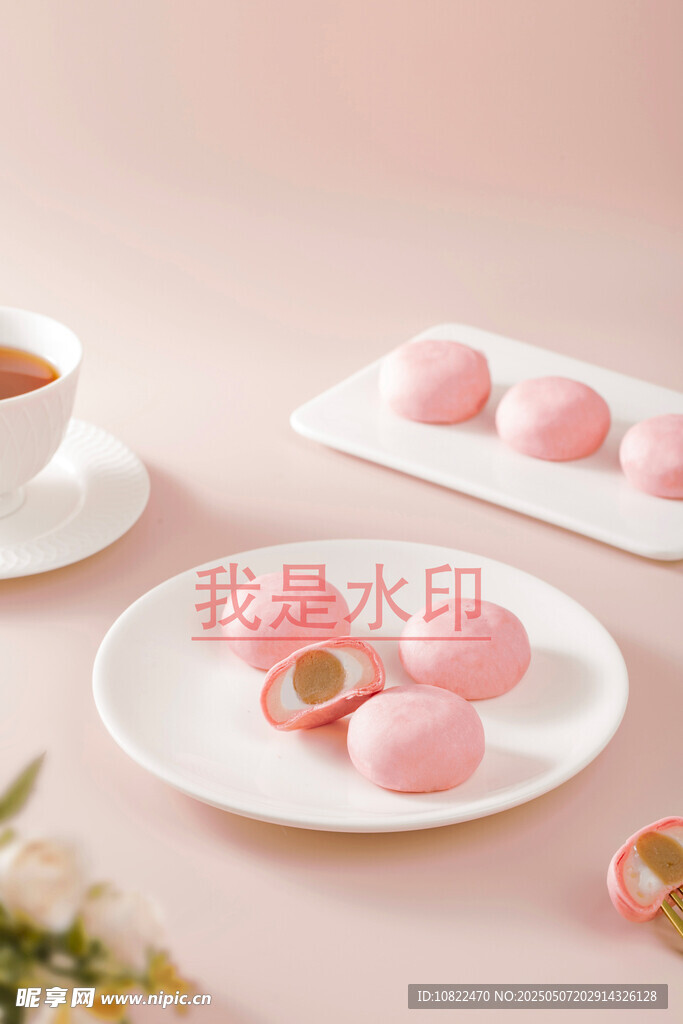 粉色雪媚娘甜点展示