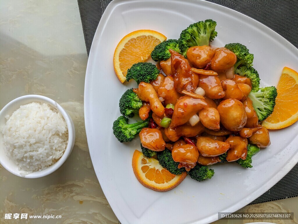 橙香鸡肉配西兰花