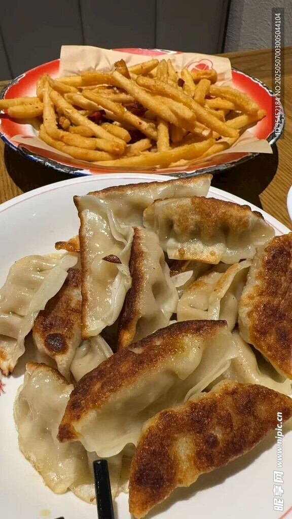 煎饺与薯条
