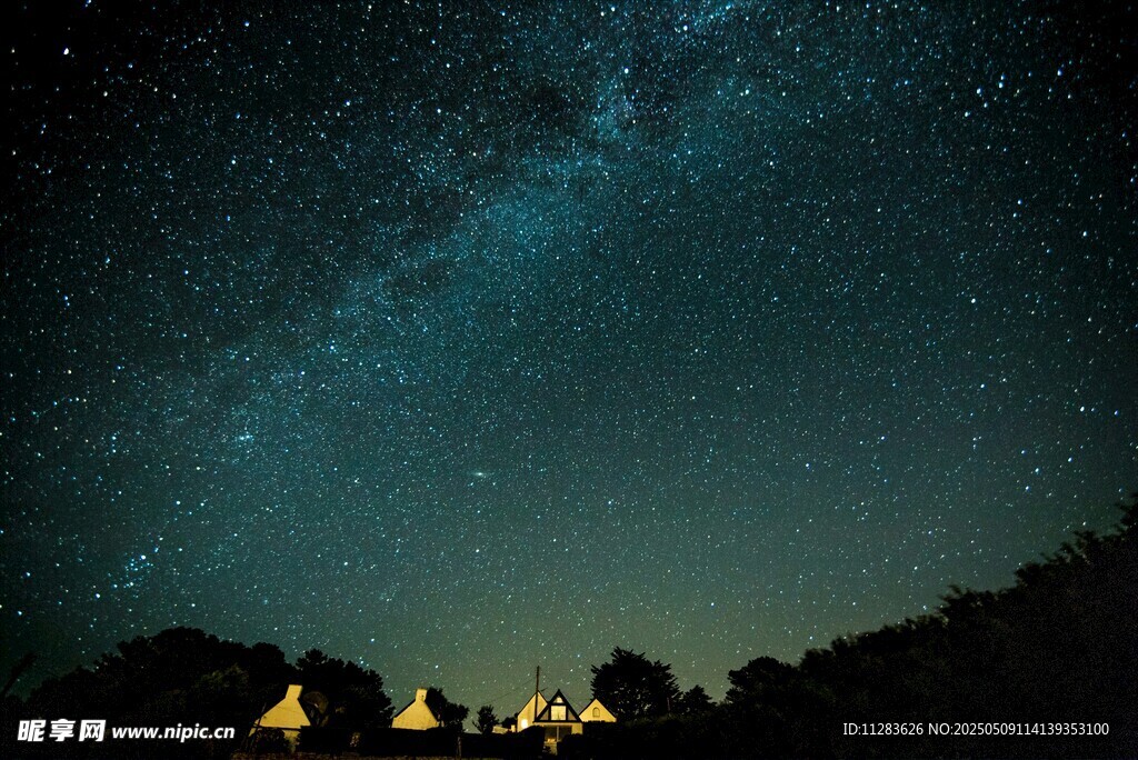 星空下的露营美景