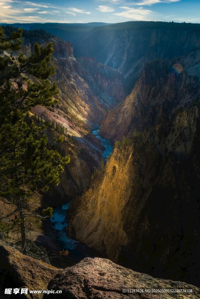 壮丽峡谷景观