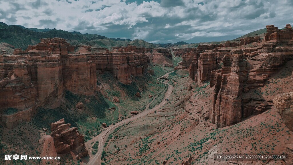 壮丽峡谷景观