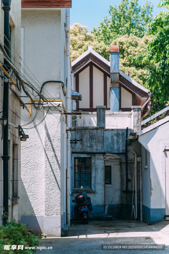 日式风格小屋外观景致