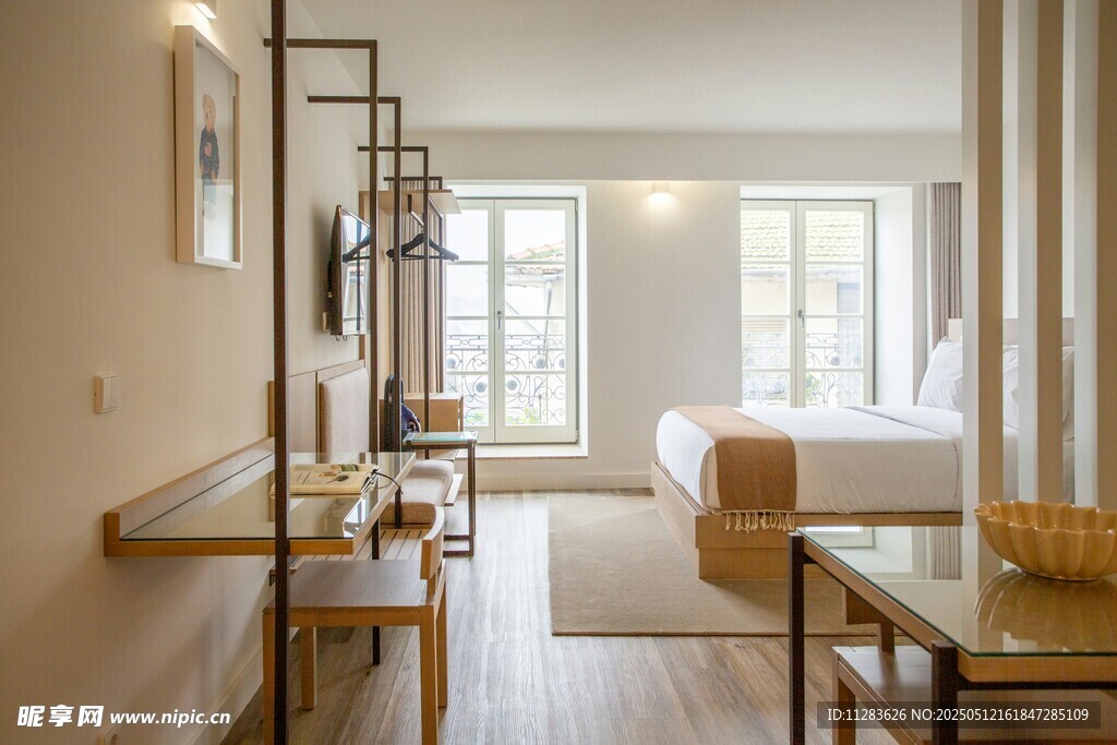 简约明亮的现代室内空间