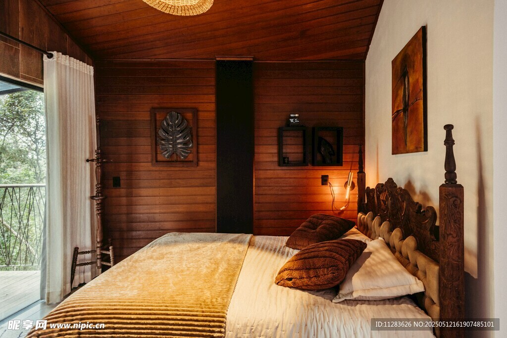 温馨木质卧室温馨舒适氛围