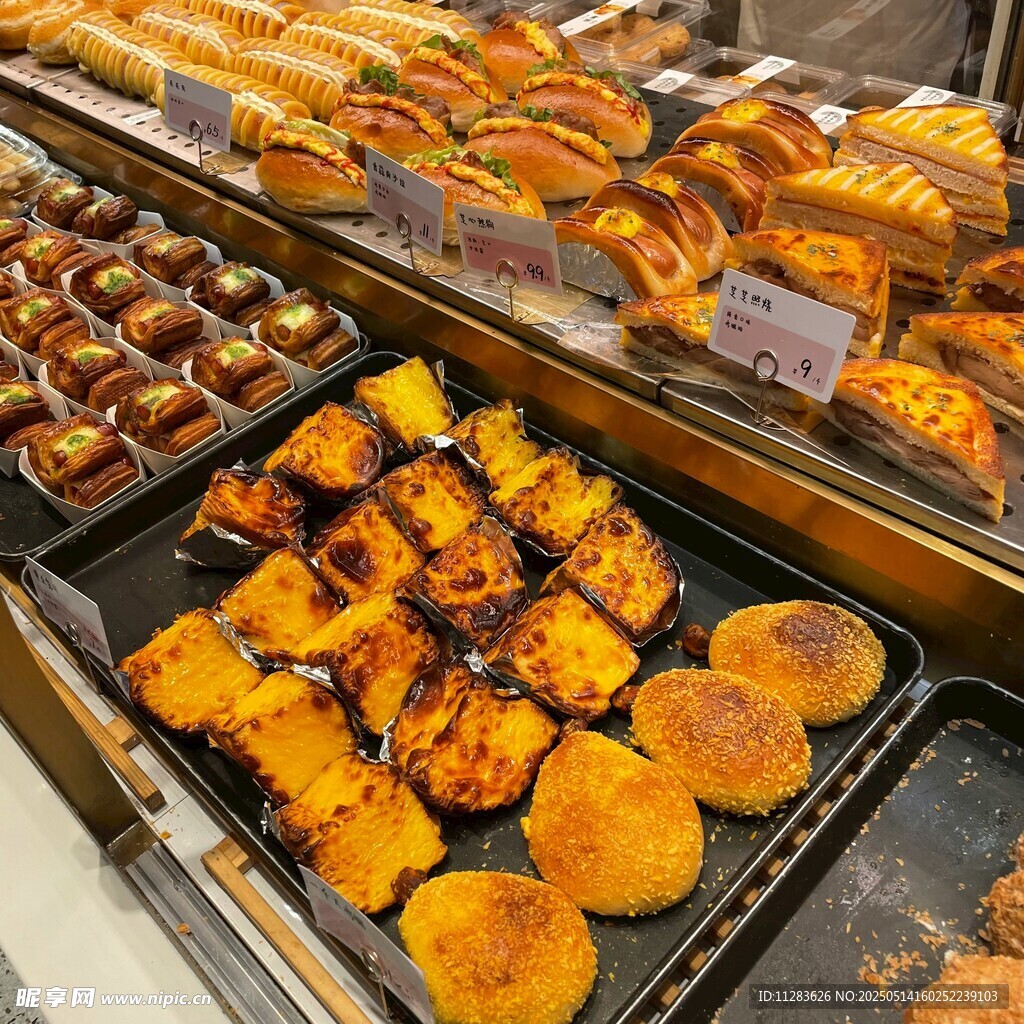多样美味烘焙糕点展示