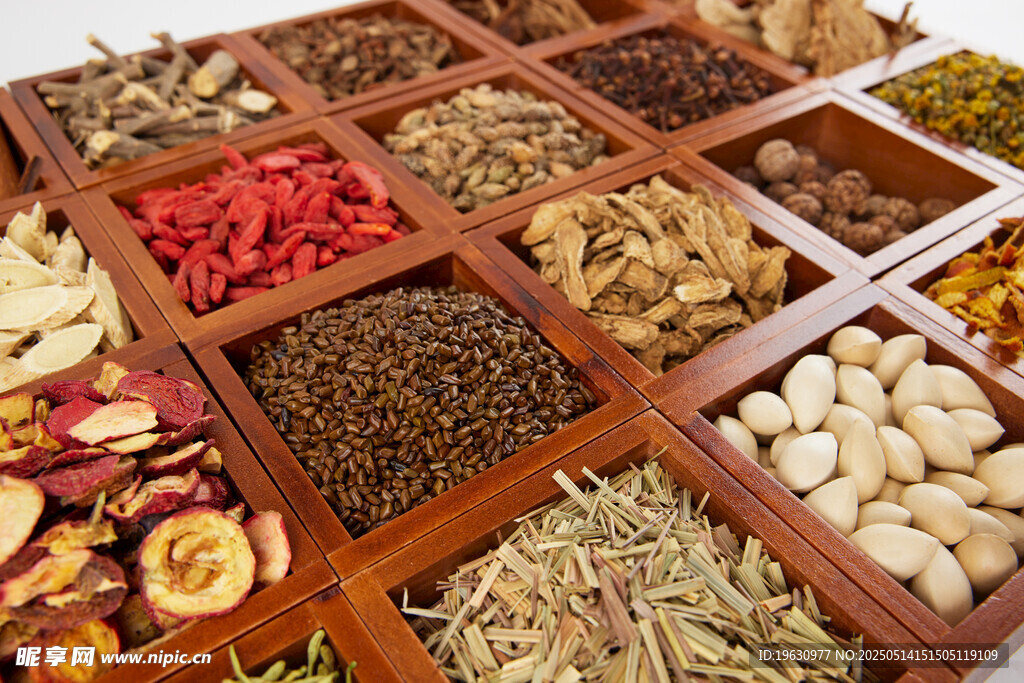 多样中药材陈列展示