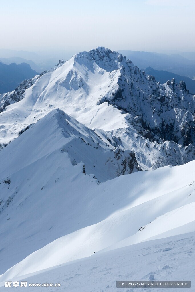 壮丽雪山美景