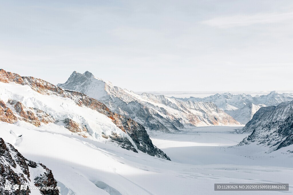 壮丽雪山冰川景观
