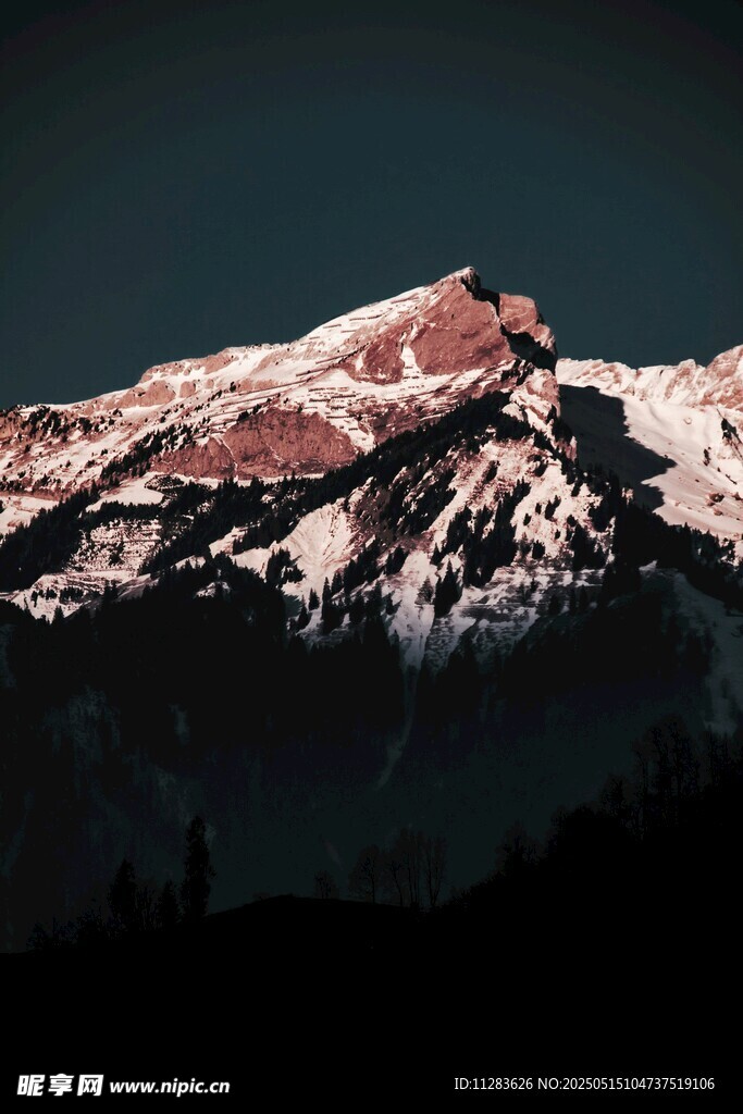 壮丽雪山美景