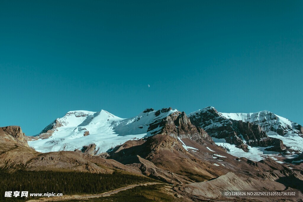 壮丽雪山美景