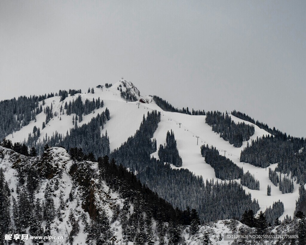 雪山景致