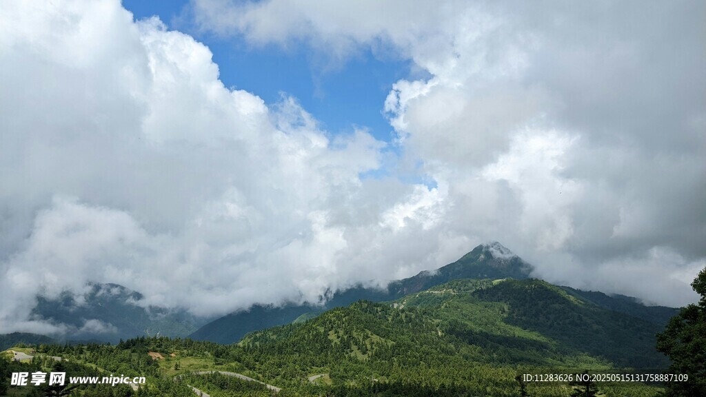 山间云海美景