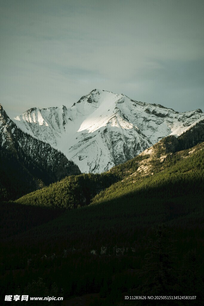 壮丽雪山风光