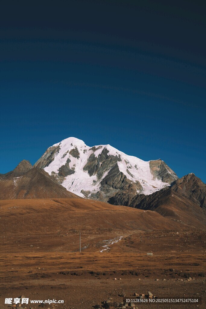 雪山壮丽风光