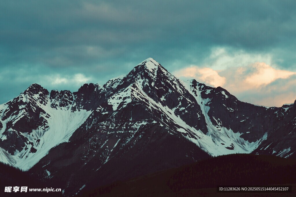 壮丽雪山美景