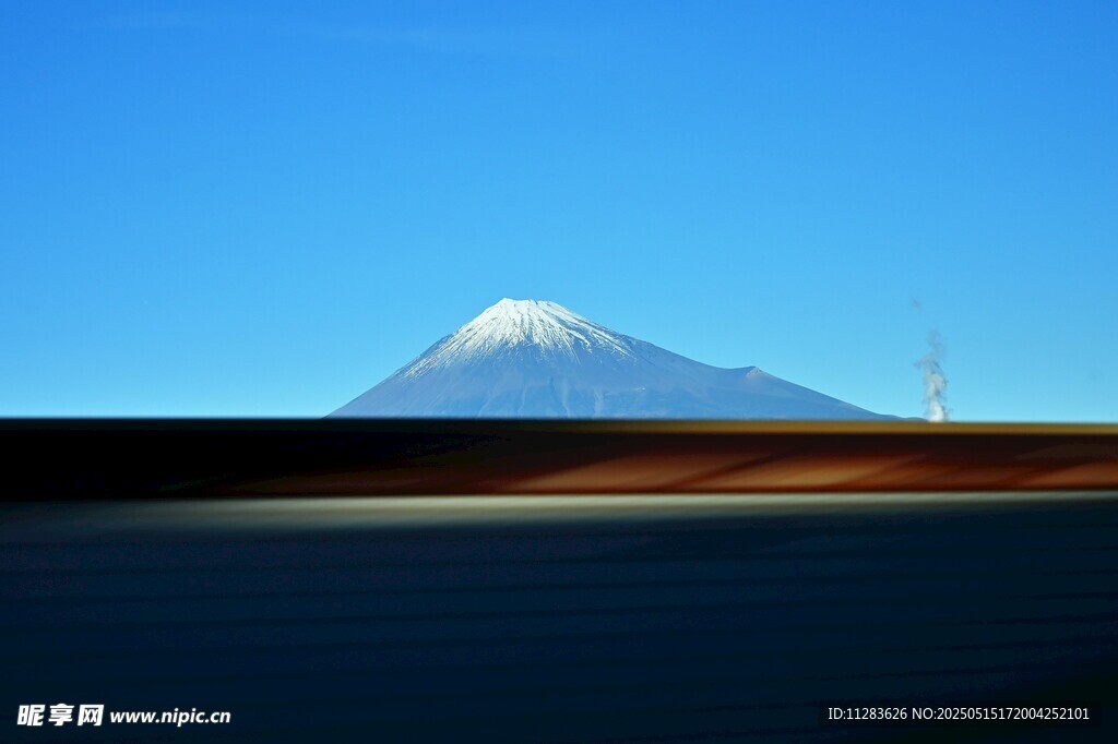 富士山远景壮丽风光