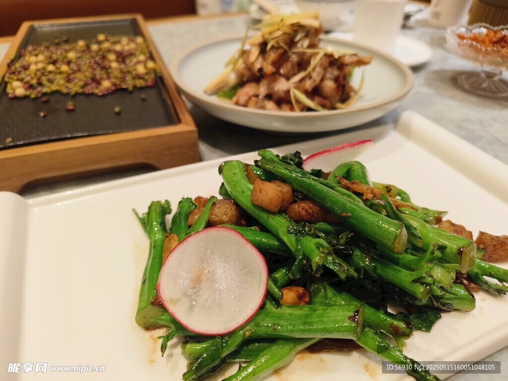 粤菜猪油渣炒菜心