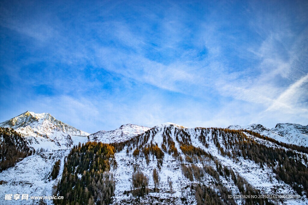 雪山壮丽风光